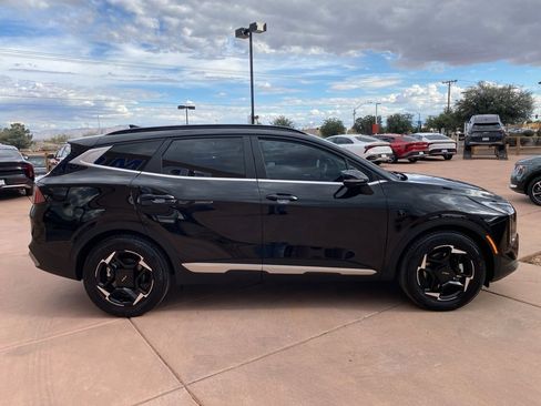 Certified 2026 Kia Sportage EX w/ EX Panorama Roof Package image 9