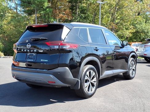 Used 2022 Nissan Rogue SV w/ SV Premium Package image 4