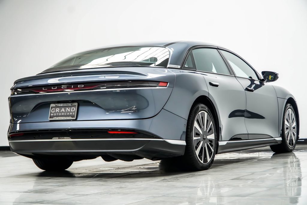 Used 2024 Lucid Air Touring AWD/4WD image 18