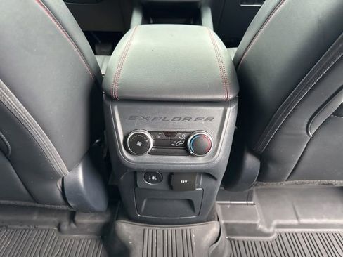 Used 2025 Ford Explorer ST-Line AWD/4WD image 25