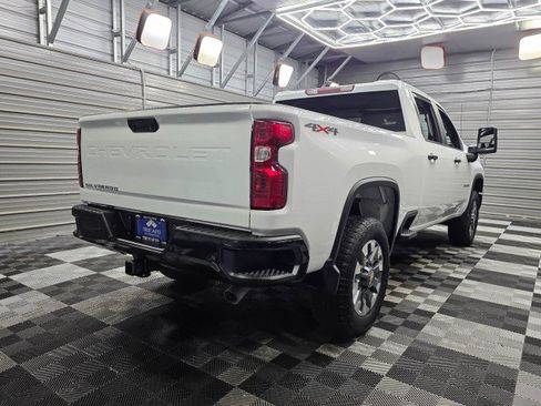 Used 2024 Chevrolet Silverado 2500 Custom w/ Custom Value Package AWD/4WD image 5