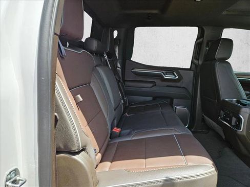 Used 2024 GMC Sierra 1500 Denali AWD/4WD image 19