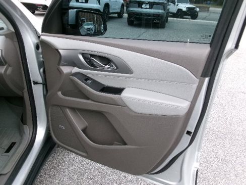 Used 2019 Chevrolet Traverse LT w/ LT Premium Package image 12
