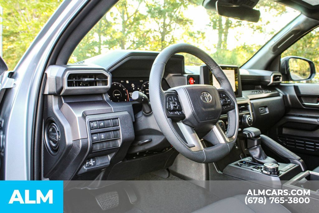 Used 2025 Toyota Tacoma TRD Off-Road AWD/4WD image 21