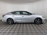 Used 2022 Nissan Maxima SV image 2