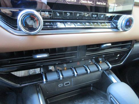 New 2026 GMC Canyon AT4 w/ Nightfall Edition image 40