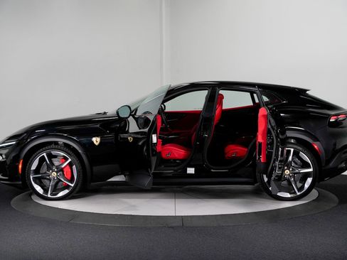 Used 2026 Ferrari Purosangue AWD/4WD image 8