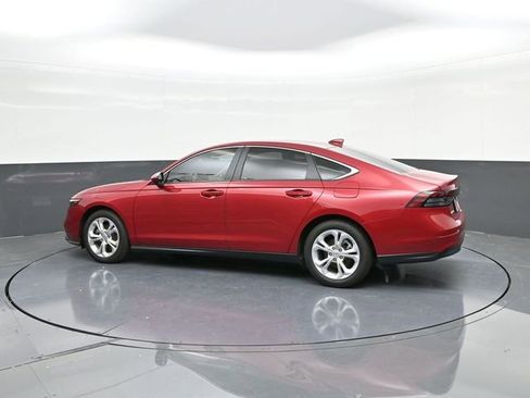 Used 2025 Honda Accord LX image 5