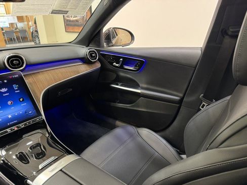 Used 2024 Mercedes-Benz C 300 Sedan image 9