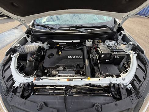 Used 2021 Chevrolet Equinox LS w/ LS Convenience Package image 21