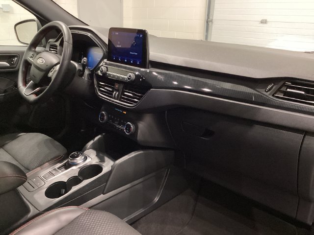 Used 2025 Ford Escape ST-Line Select AWD/4WD image 18