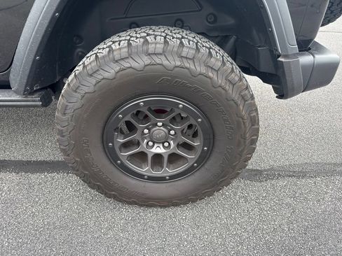 Used 2023 Jeep Wrangler Unlimited Rubicon w/ Xtreme 35 Tire Package AWD/4WD image 6