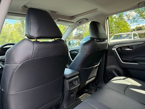 Certified 2022 Toyota RAV4 XLE Premium AWD/4WD image 15