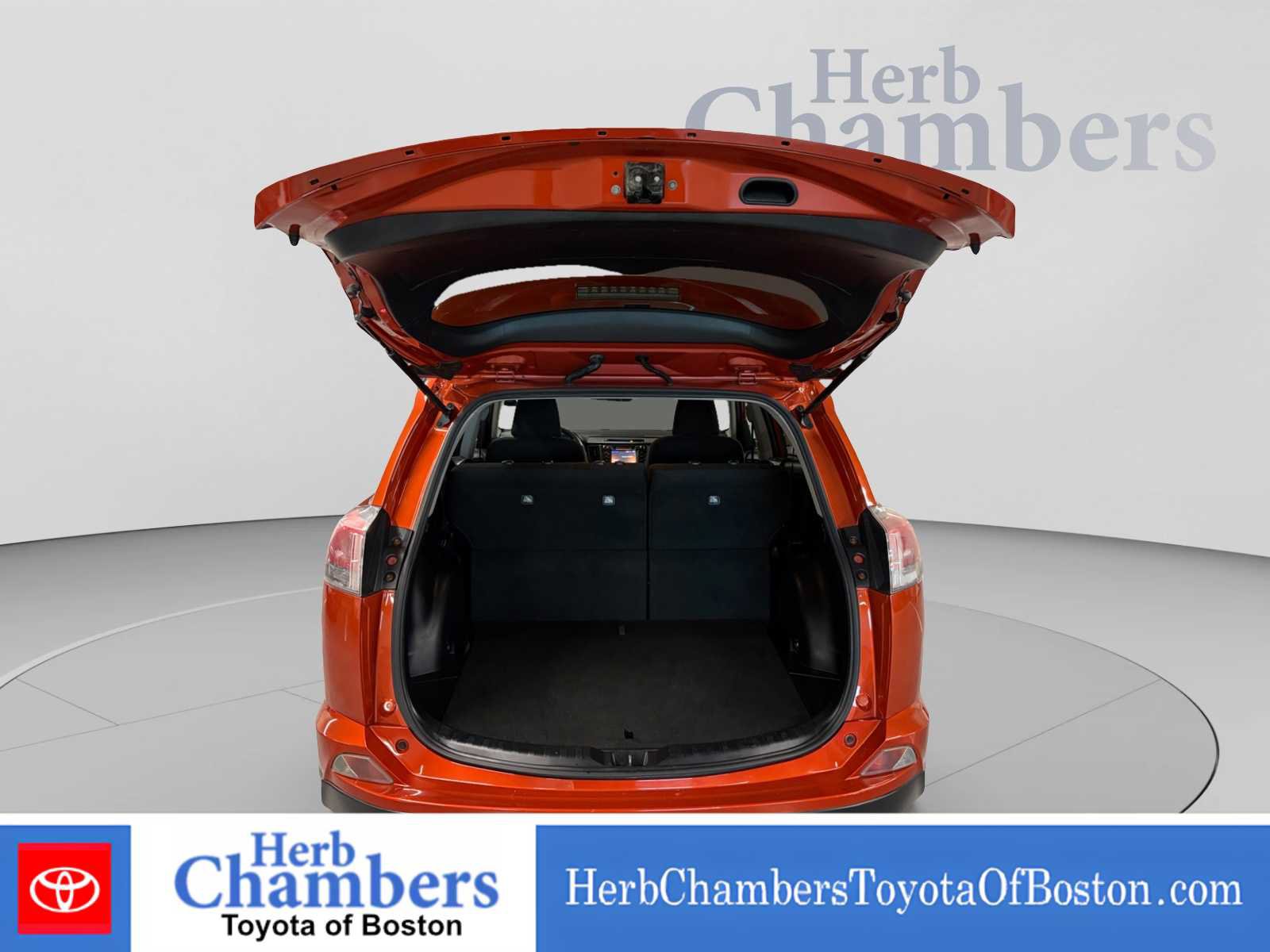 Used 2016 Toyota RAV4 LE FWD image 4