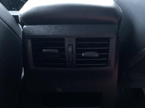 Used 2022 Mitsubishi Outlander SE image 13