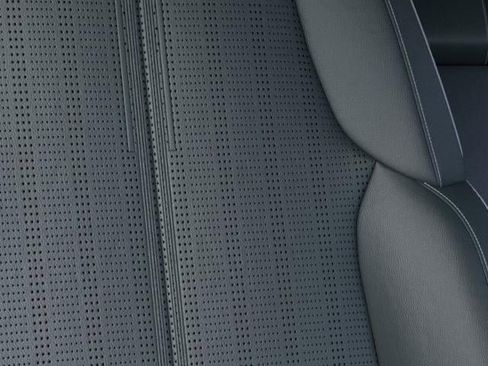 New 2025 Cadillac Lyriq Luxury image 21