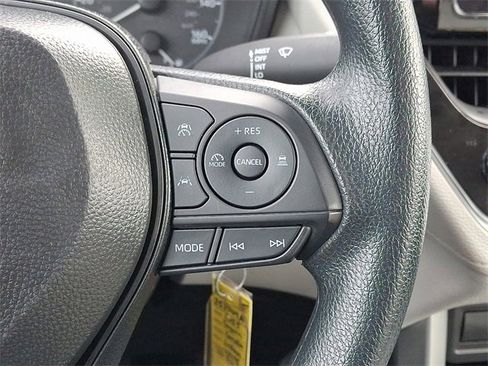 Certified 2025 Toyota Corolla Cross L image 21