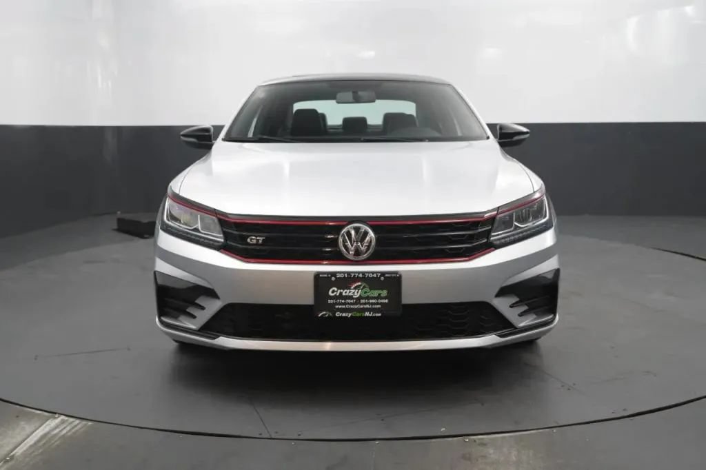 Used 2018 Volkswagen Passat GT FWD image 7