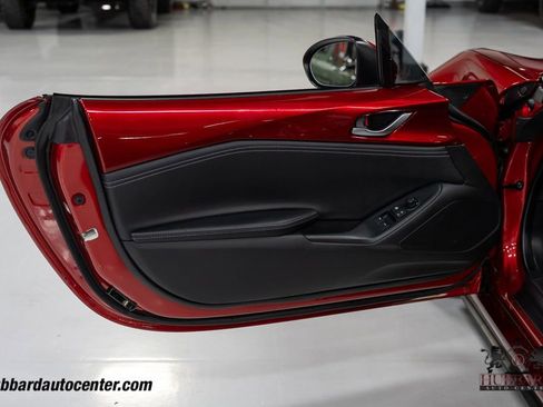 Used 2024 MAZDA MX-5 Miata RF Grand Touring image 16