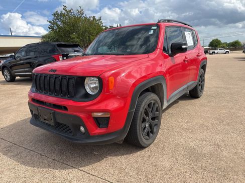 Used 2022 Jeep Renegade Altitude image 3