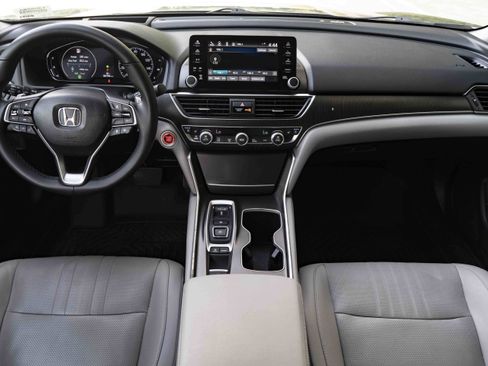 Used 2019 Honda Accord Touring image 26