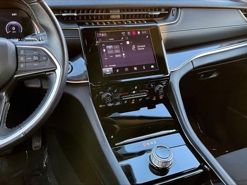 Used 2022 Jeep Grand Cherokee L Laredo w/ Luxury Tech Group I image 8