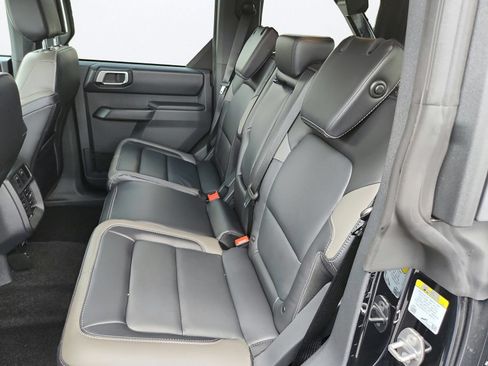 New 2026 Ford Bronco Outer Banks w/ Sasquatch Package AWD/4WD image 25