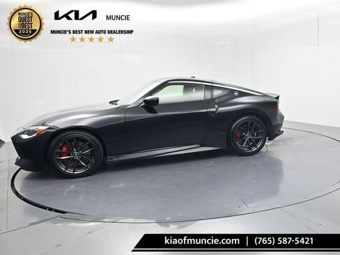 Used 2024 Nissan Z Performance w/ Floor Mat Package RWD image 4