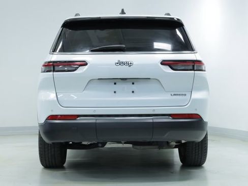 Used 2023 Jeep Grand Cherokee L Laredo image 6