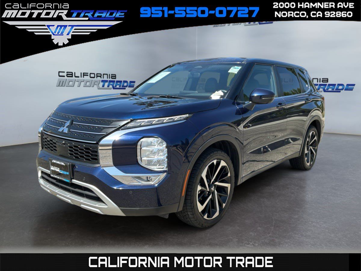 Used 2024 Mitsubishi Outlander SE FWD image 1