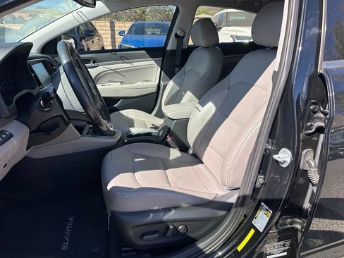 Used 2017 Hyundai Elantra Limited w/ Limited Ultimate Package 05 FWD image 9