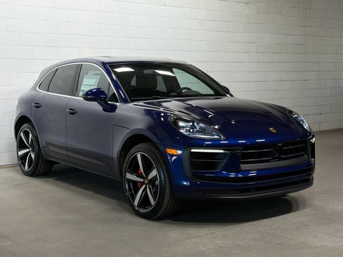 Certified 2026 Porsche Macan S AWD/4WD image 6