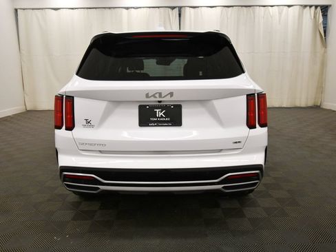 Certified 2023 Kia Sorento SX AWD/4WD image 6