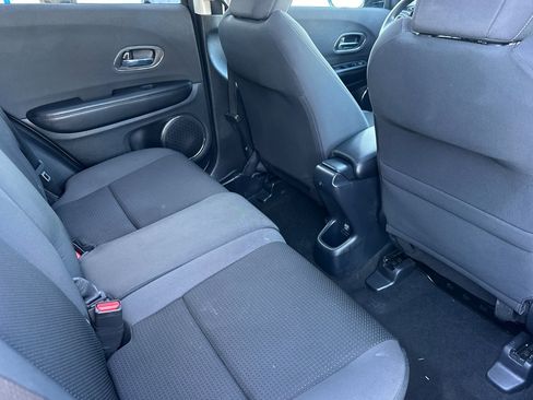 Used 2022 Honda HR-V EX image 32