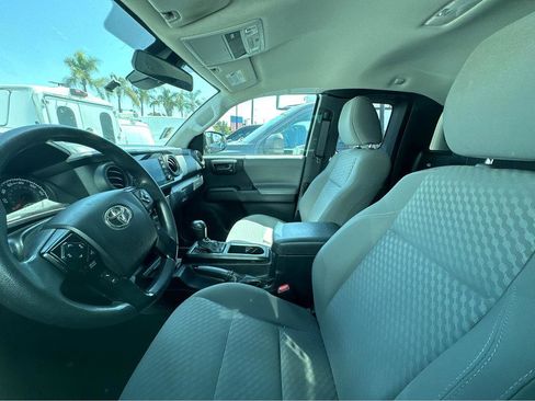 Used 2022 Toyota Tacoma SR RWD image 7