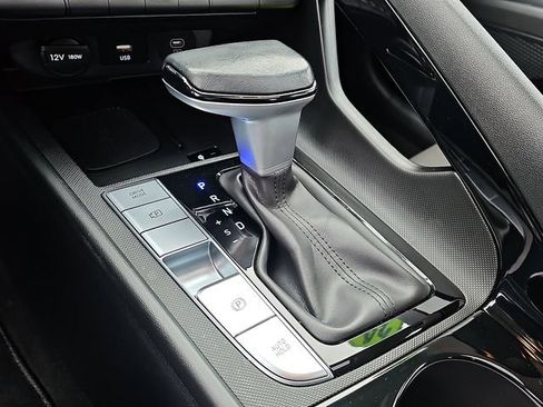 Used 2024 Hyundai Elantra SEL w/ Convenience Package image 16