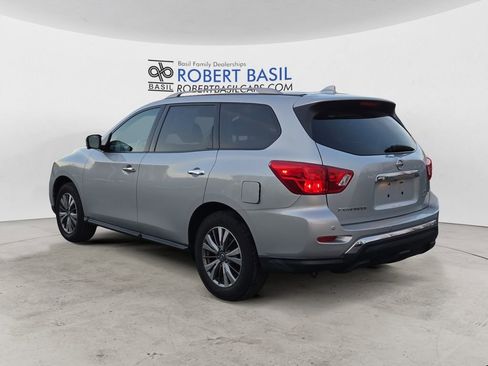 Used 2019 Nissan Pathfinder SL image 3