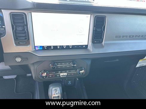 New 2025 Ford Bronco Outer Banks image 27