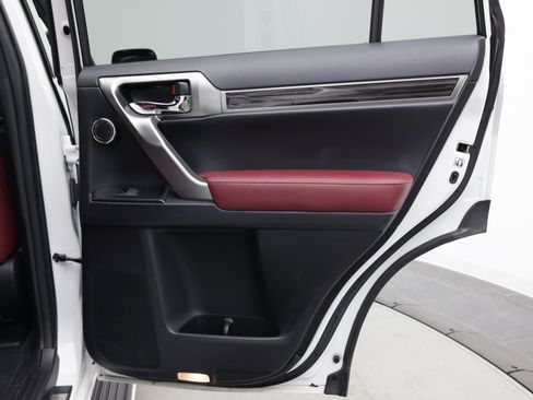 Used 2022 Lexus GX 460 Premium w/ Accessory Package AWD/4WD image 53