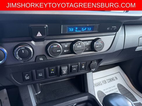 Used 2022 Toyota Tacoma TRD Off-Road w/ Technology Package AWD/4WD image 19