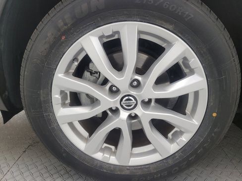 Used 2022 Nissan Rogue Sport SV image 31