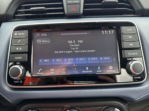 Used 2025 Nissan Versa SV FWD image 12