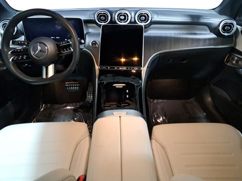 Used 2026 Mercedes-Benz GLC 300 4MATIC image 10