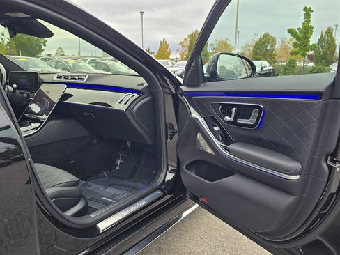Used 2024 Mercedes-Benz S 580 S 580 image 10
