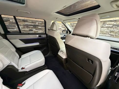 Used 2024 Hyundai Santa Fe Calligraphy image 31