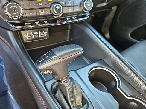 Used 2024 Dodge Durango GT RWD image 49