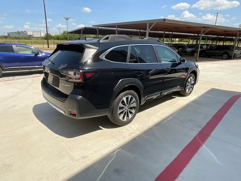 Used 2025 Subaru Outback Limited AWD/4WD image 7