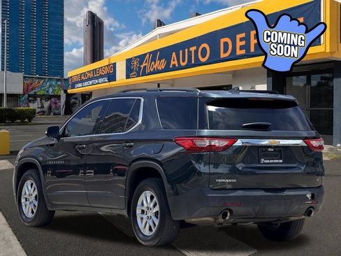 Used 2020 Chevrolet Traverse LT FWD image 2