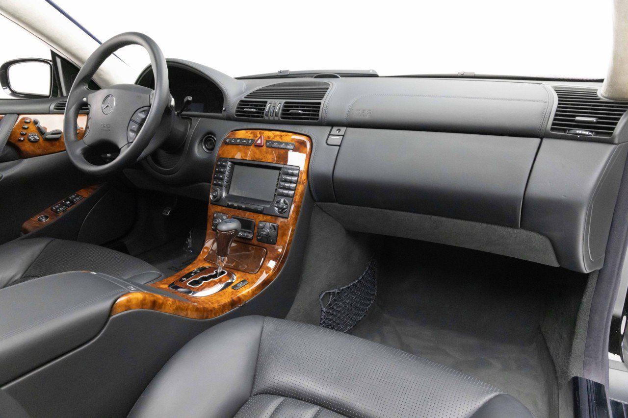 Used 2006 Mercedes-Benz CL 65 AMG image 2