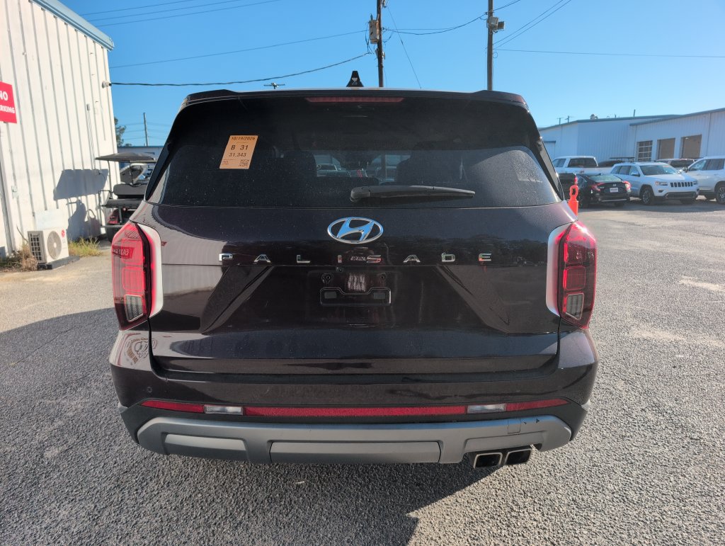Used 2024 Hyundai Palisade Limited FWD image 7